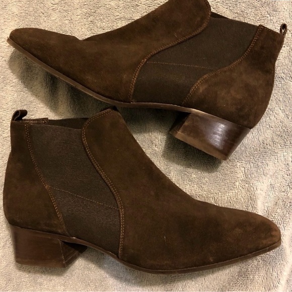 Aquatalia Shoes - Aquatalia Brown Suede Chelsea Ankle Boots | Italy | Size 9